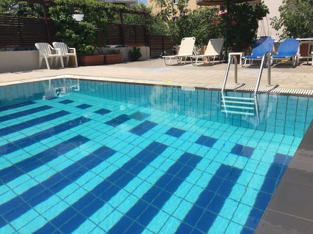 Caravel Hotel Apartments Ixia  Exterior photo
